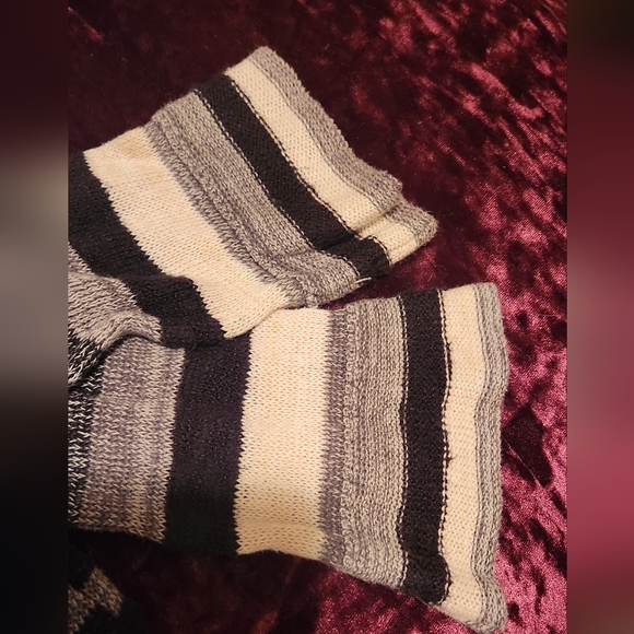 Mudd women's black and white long sweater size S - Picture 3 of 4